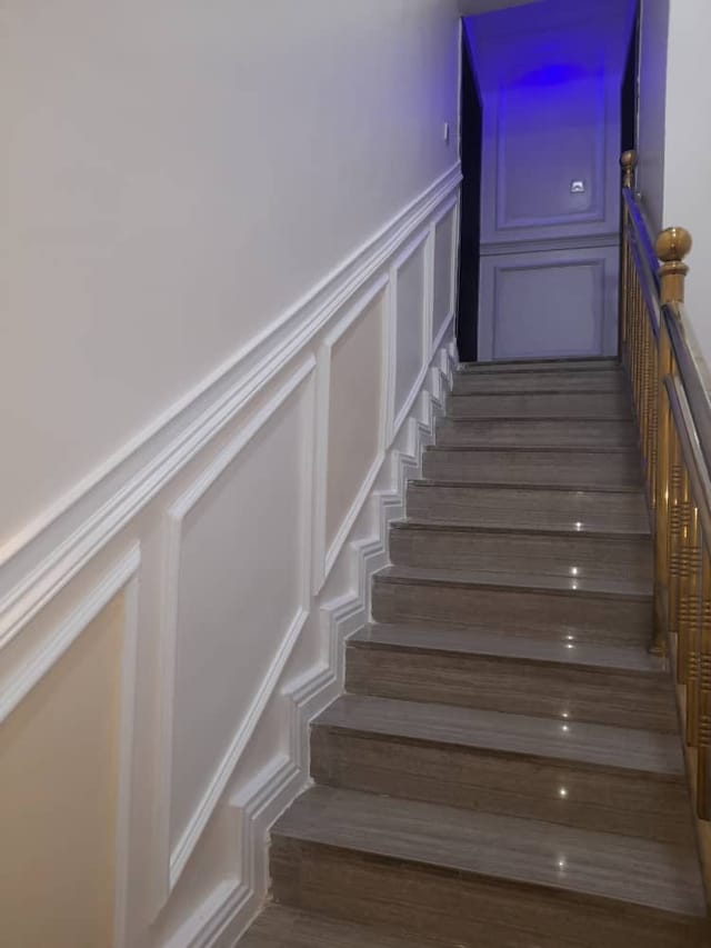 Penthouse at Brighams Suites: steep, unmarked stairs for event safety risk assessment.