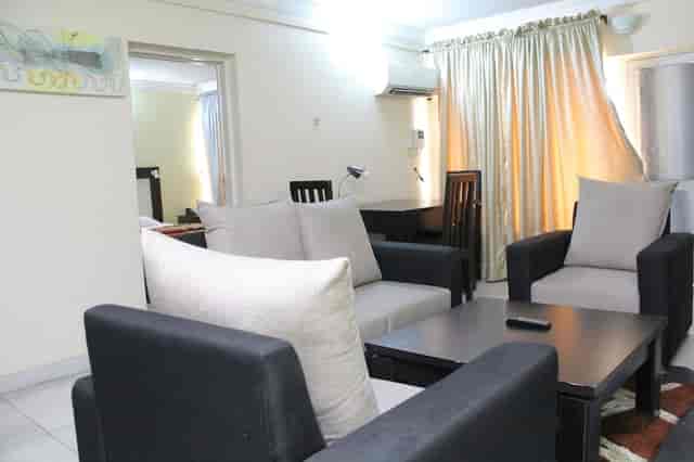 VIP suite at Excellence Hotel for small-group breakout sessions and client meetings.