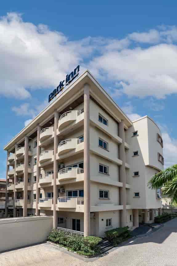 Outdoor pool at Park Inn Lagos, ideal for intimate hotel meetings and corporate breakout sessions.