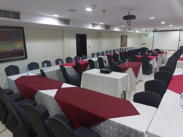U-shaped conference room in Amber Residence GRA Ikeja for corporate meetings and workshops.