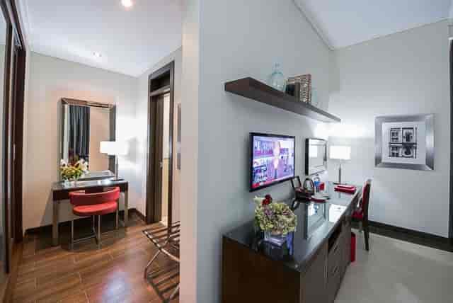 Sky Bar hotel room workspace and vanity for business travel and corporate lodging.