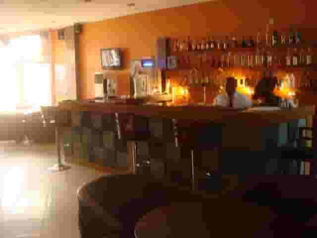 Bar & Lounge