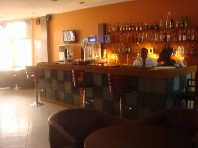 Bar & Lounge