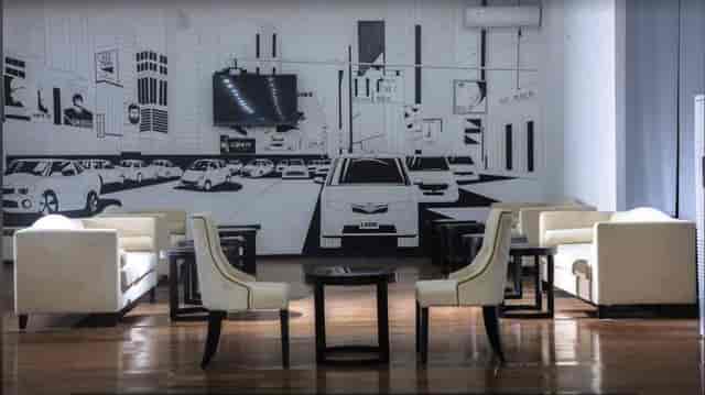 Creative meeting room with urban mural for corporate brainstorming and networking events.