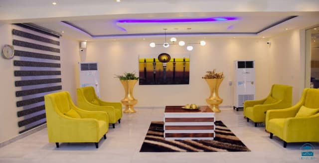 Royale Suite
