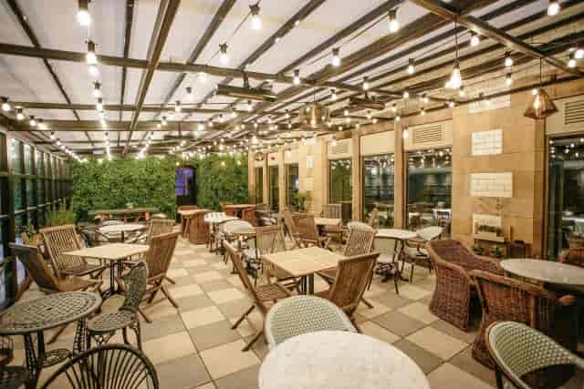 Fettercairn & Garden Suite covered terrace with bistro lighting for corporate events and receptions.