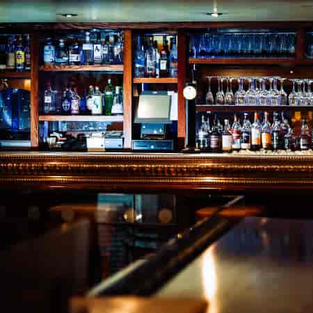 Classic Hotel du Vin Edinburgh bar, ideal for evening reception and networking event venue.