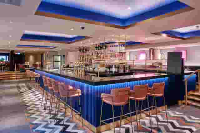 Le Monde Hotel, Bar & Restaurant