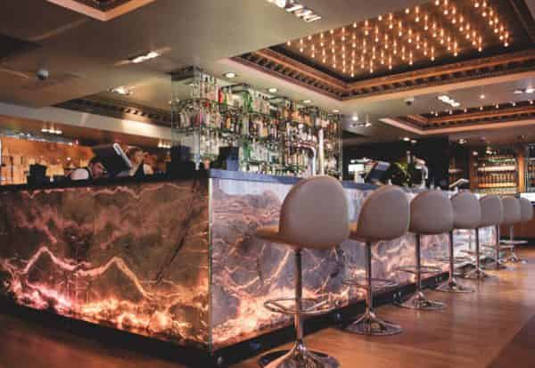Bar & Restaurant Area