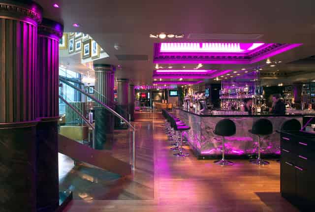 Bar & Restaurant Area