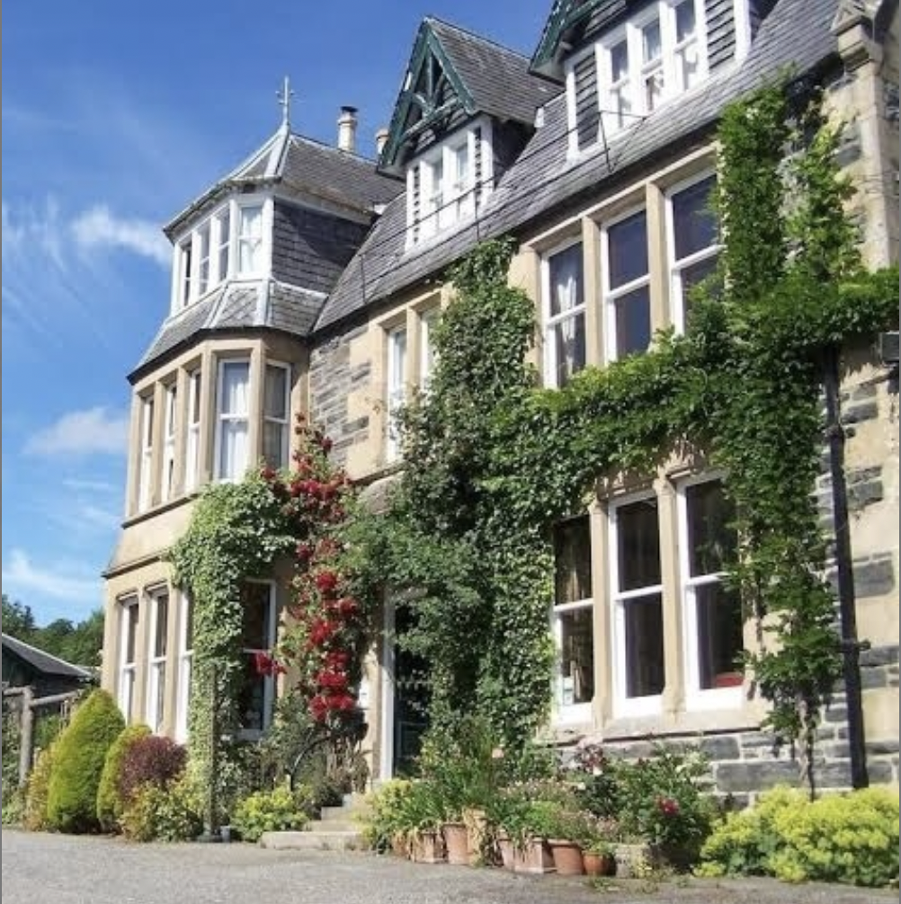 The Retreat Hotel - image 1