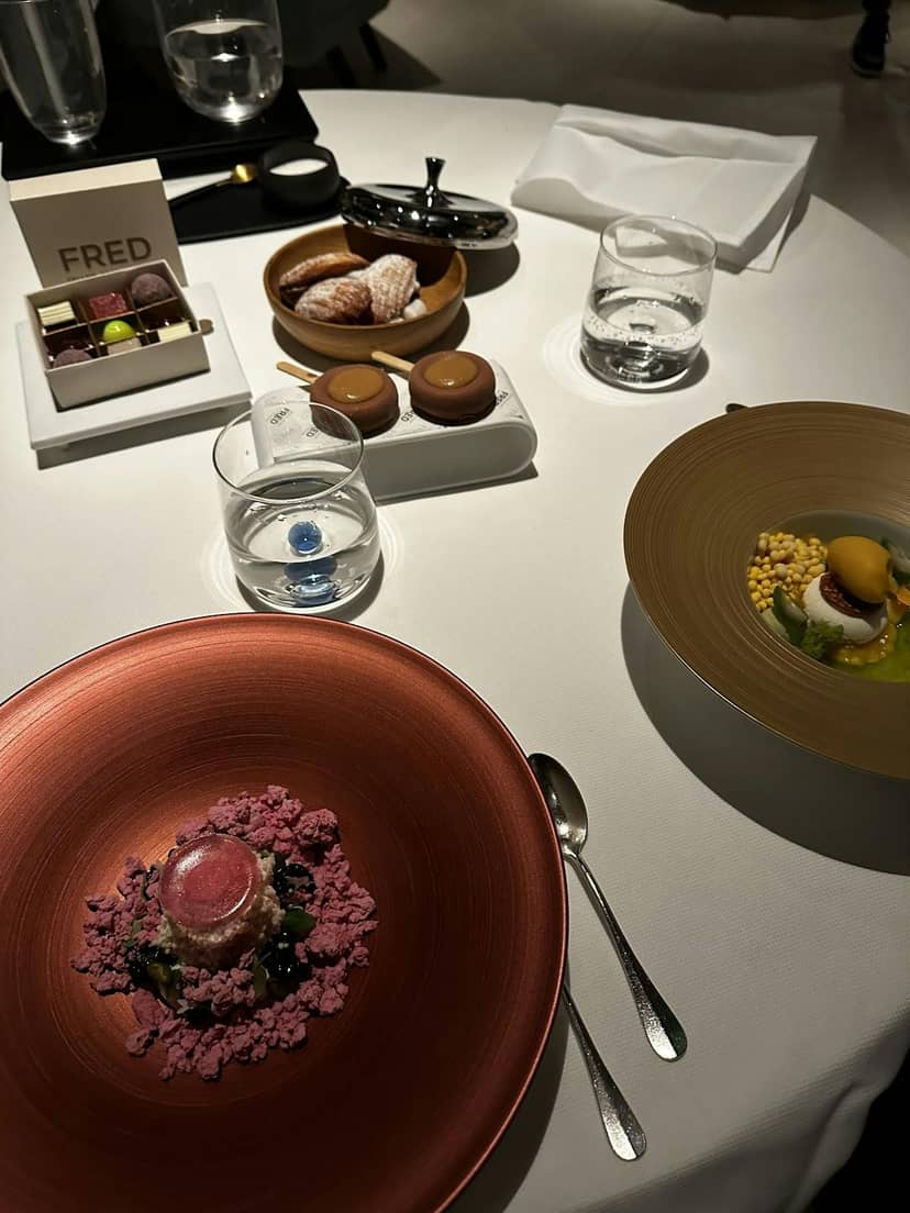 High-end VIP banquet dining with intricate plating for luxury event catering.