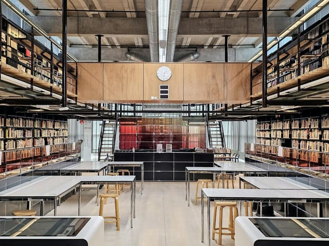 Nieuwe Instituut auditorium with high ceilings for creative workshops and corporate events.