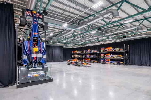 MK-7 Warehouse with Formula 1 car, ideal for corporate events and product launches.