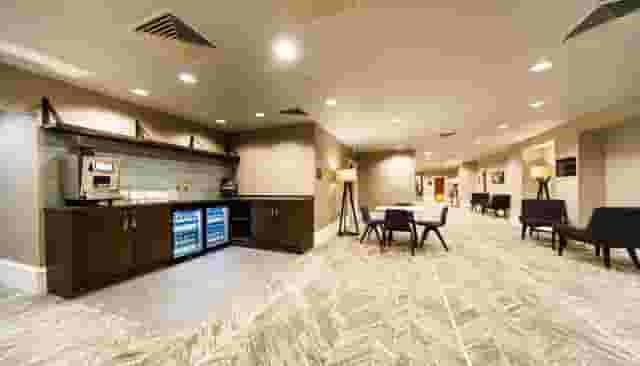 Crowne Plaza Hotel & TAP Restaurant