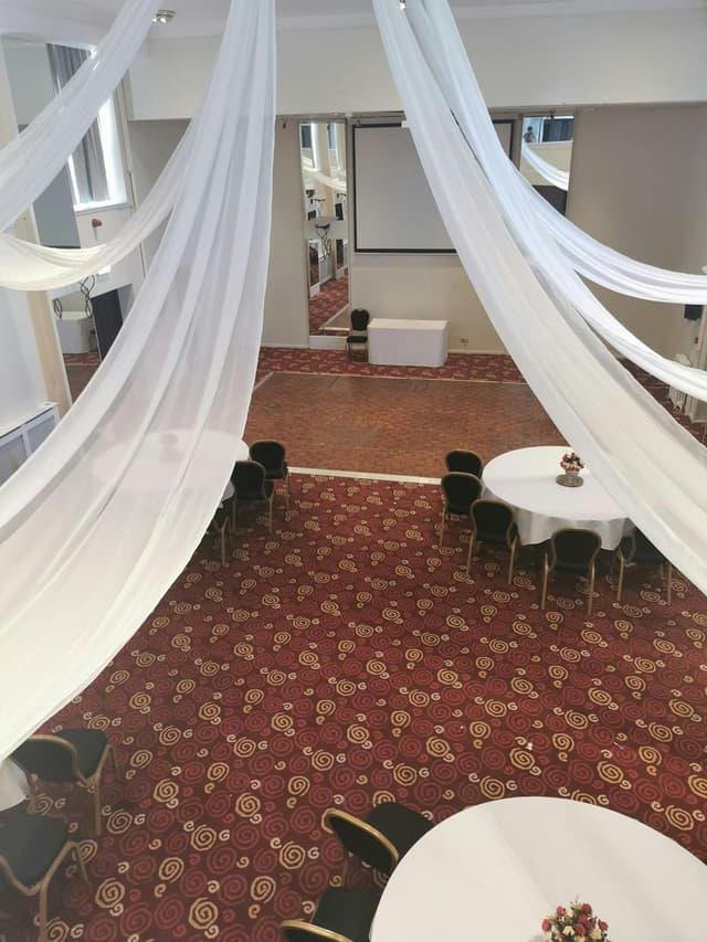 Mercure Leeds Parkway Hotel