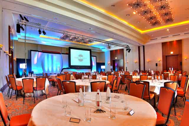 Fayence Meeting Space