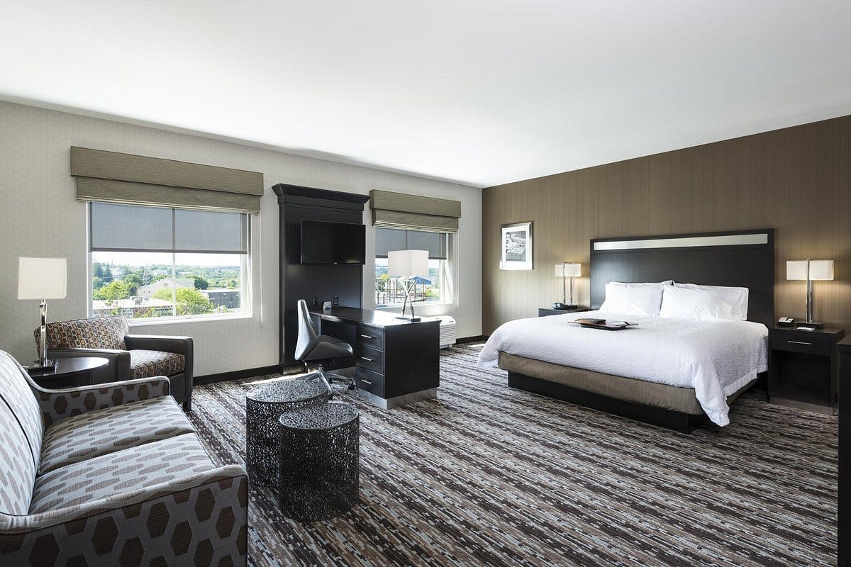 Suite with waterfront view - Review of Residence Inn Portsmouth Downtown/ Waterfront, Portsmouth, NH -