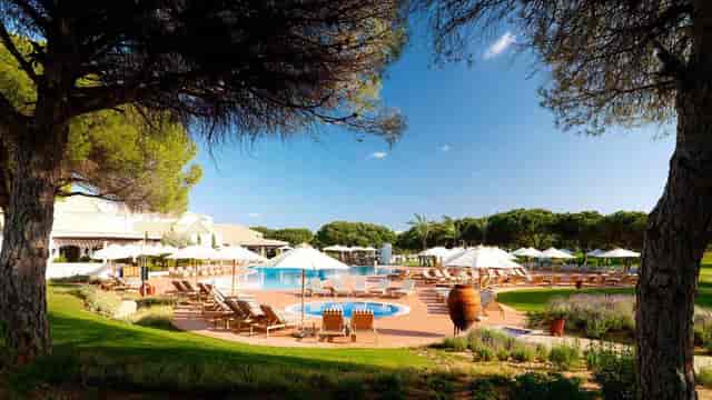 Aldar outdoor event space at Pine Cliffs Resort for luxury incentive trips and corporate retreats.