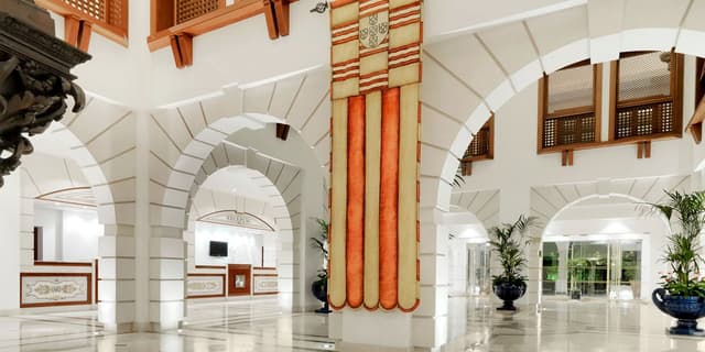 Pine Cliffs Resort