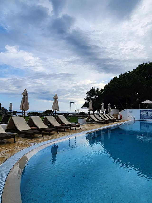 Pine Cliffs Resort
