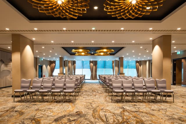 DoubleTree by Hilton Woking