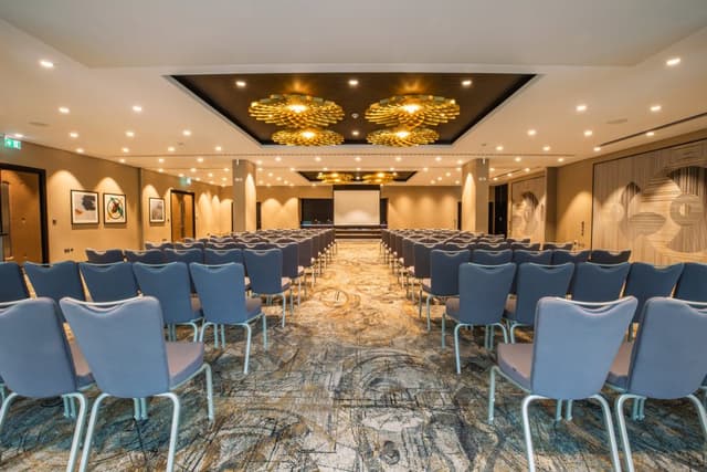 DoubleTree by Hilton Woking