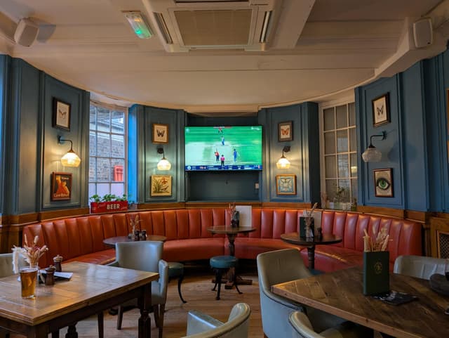 The Manor Arms