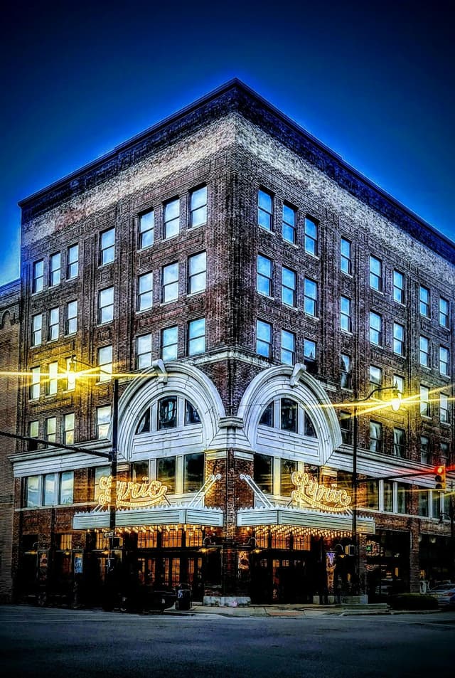 Lyric Theatre