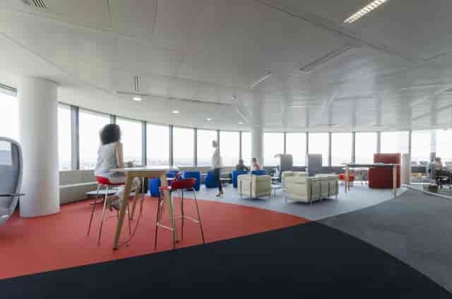 Modern Accor meeting room with lounge seating for agile corporate events and networking.