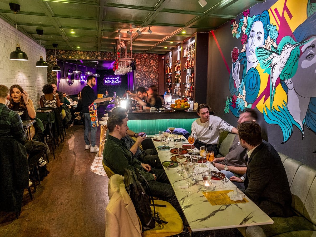 MAYFAIR LOUNGE & GRILL AT THE CAVENDISH ...
