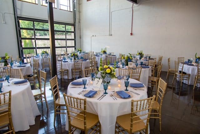 Restaurant-Style Room