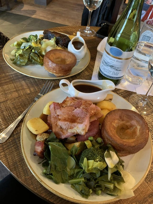 Sunday roast at The Old Hare and Hounds for premium corporate luncheons and VIP dining events.
