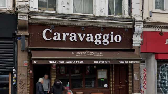 Charming Italian restaurant in Caravaggio with outdoor seating for gatherings and meetings.