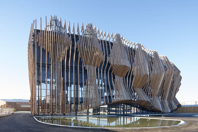 Performing arts theater