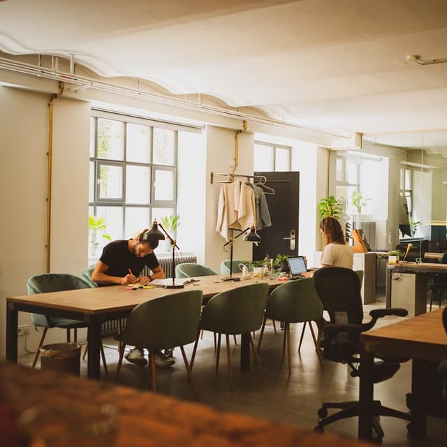 Hot Desk