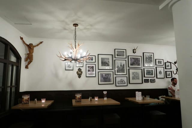 Banqueting hall