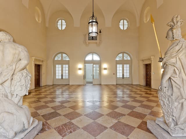 Hubertussaal (Hubertus Hall)