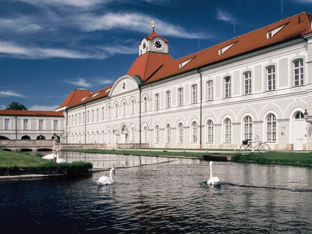 Hubertussaal luxury event venue featuring sophisticated architecture for executive retreats.