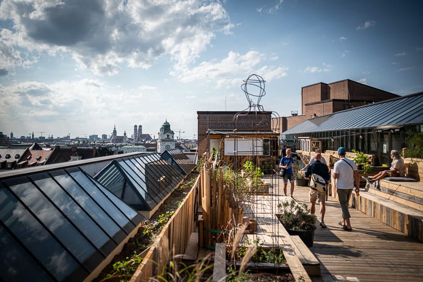 Rooftop Bars & Dachterrassen mit Aussicht München 2025