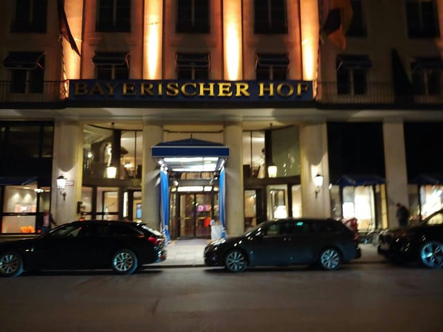 Dachgarten & Dachgarten Lounge - >Inge Schmidt</a>
