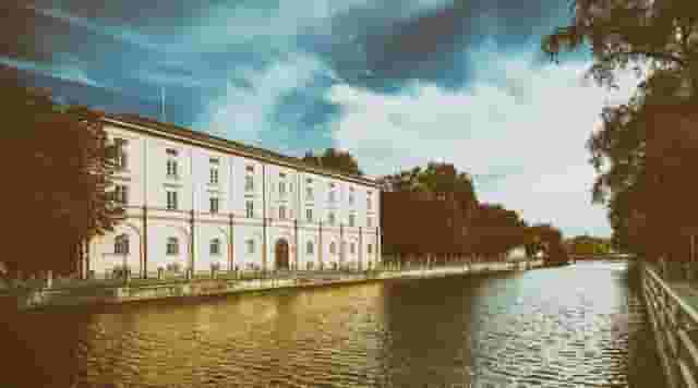 Füllhalle und Orangerie