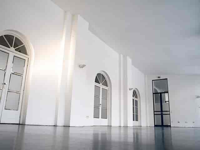 Praterinsel Filling Hall venue: high-ceilinged space for product launches and corporate events.