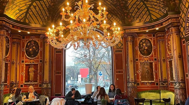 Ornate Miano Hotel Munich suite for upscale reception and VIP event venue.