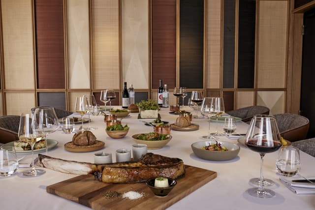 LOUIS Private Dining
