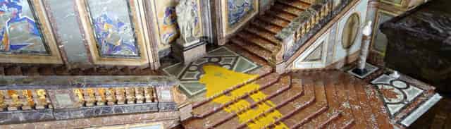 Entrance hall and marble staircase