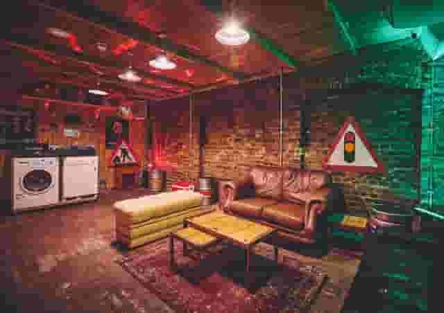 HOUSE PARTY