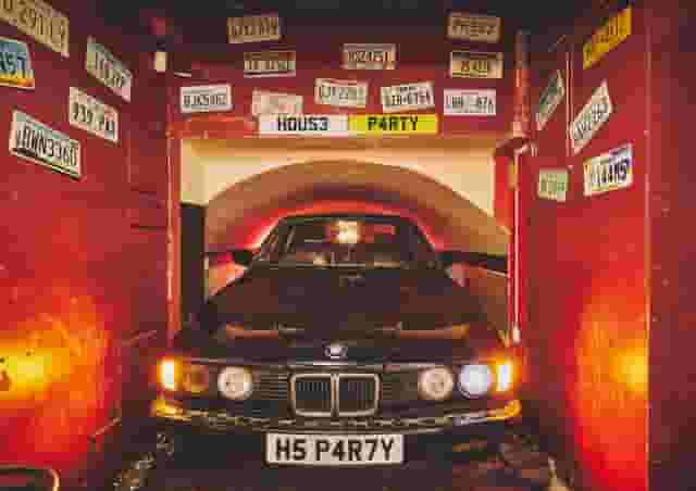 HOUSE PARTY
