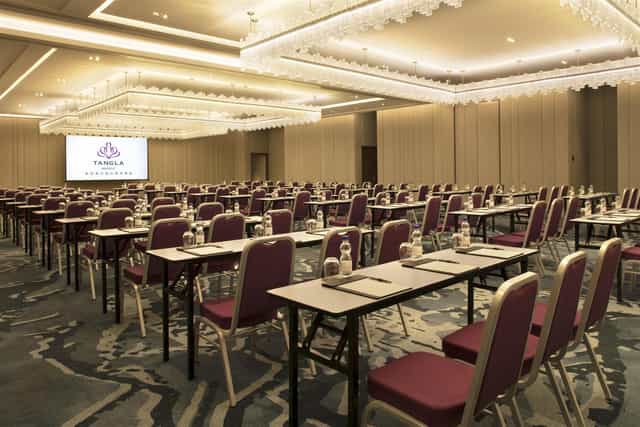 Imperial Ballroom classroom setup for corporate training and educational events in Brussels.