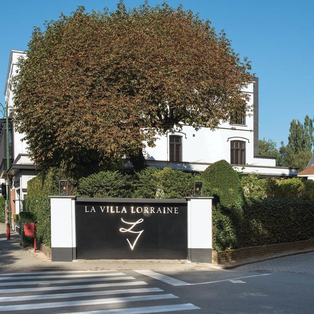 Luxury Salon Argenteuil board meeting venue in La Villa Lorraine for private dinners.